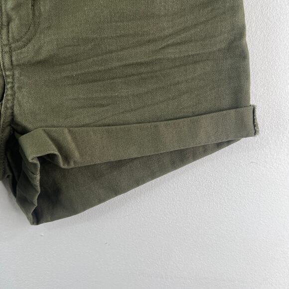 H&M Olive Green Short Cotton Denim Mid-Rise Dark Wash Roll Cuff Zip Fly Size 2 - Picture 2 of 5